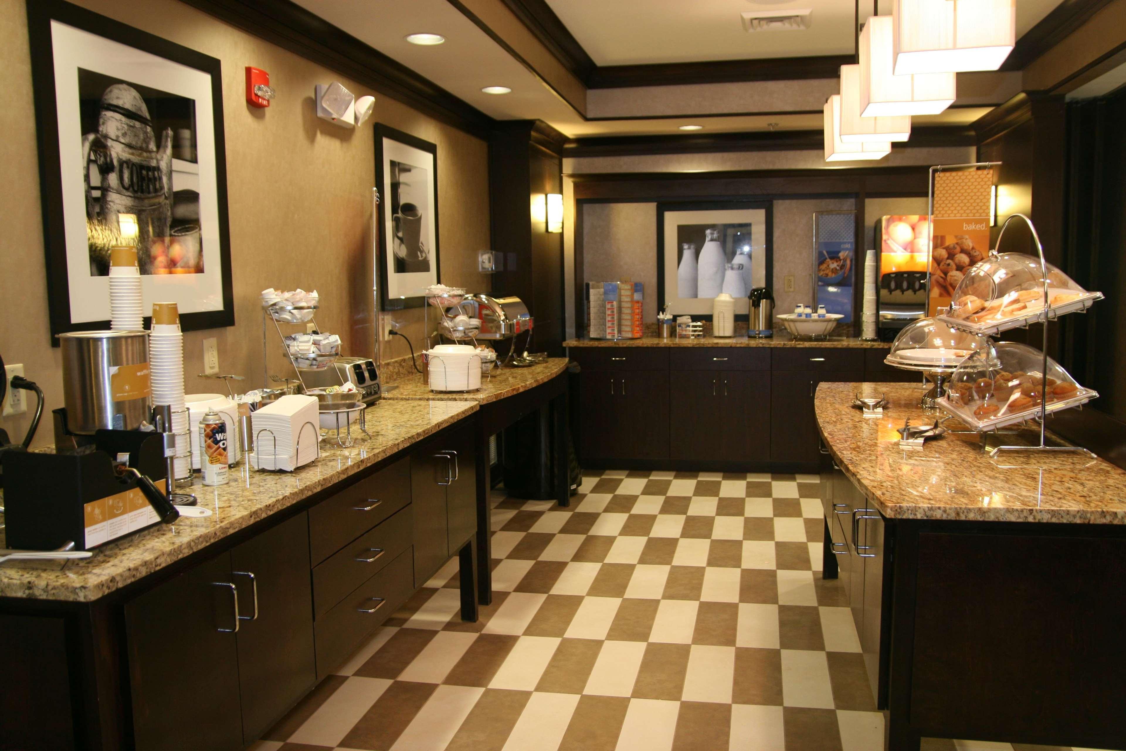 Hampton Inn New Albany Restoran gambar