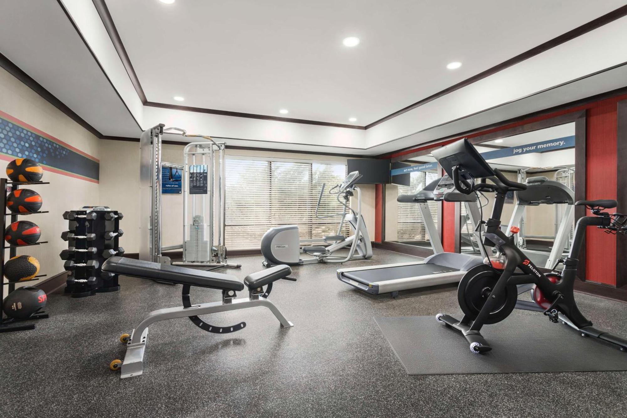 Hampton Inn New Albany Luaran gambar